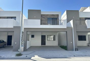 Casa en  Calle Valle De Acero, Estancias Valle De Plata, Apodaca, Nuevo León, 66609, Mex