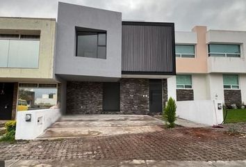 Casa en  Paseo Del Parque, Morelia, Michoacán De Ocampo, 58200, Mex