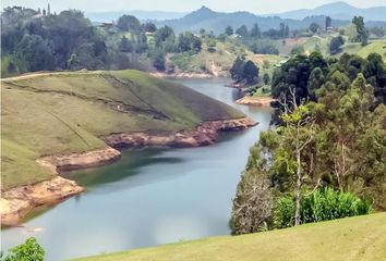 Lote de Terreno en  Guatapé, Antioquia