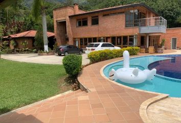 Villa-Quinta en  Girardota, Antioquia