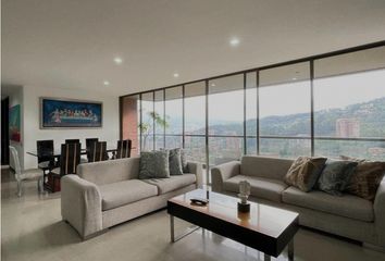 Apartamento en  Poblado, Medellín