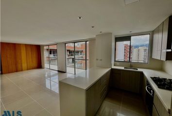 Apartamento en  Los Balsos, Medellín