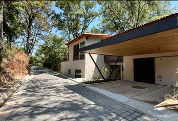 Casa en condominio en  Calle Barlovento, Santa María Ahuacatlán, Valle De Bravo, México, Mex