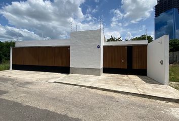 Casa en  Calle 48, X Canatún, Mérida, Yucatán, 97302, Mex