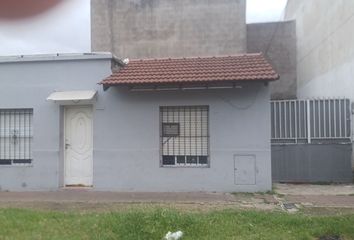 Casa en  Caseros, Tres De Febrero