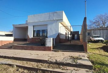 Casa en  Villa Cacique ( Est Alfredo Bortafat ), Partido De Benito Juárez