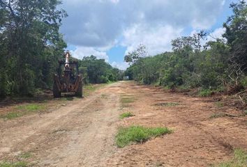 Lote de Terreno en  Calle 21, Conkal, Yucatán, 97345, Mex