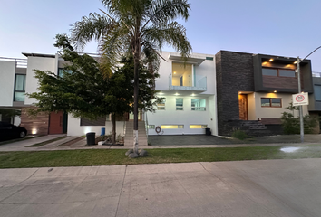 Casa en condominio en  Calle Parque Del Maple, Parque Virreyes, Zapopan, Jalisco, 45115, Mex