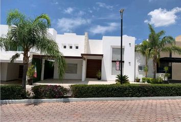 Casa en  Fraccionamiento El Campanario, Municipio De Querétaro