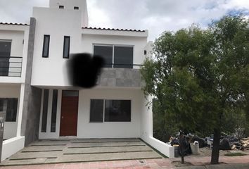 Casa en condominio en  Avenida Schoenstatt, Pedregal De Schoenstatt, Condominio San Miguel, El Pueblito, Corregidora, Querétaro, 76904, Mex