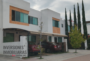 Casa en condominio en  Paseo De Las Flores, San Jerónimo, Condominio A, El Pueblito, Corregidora, Querétaro, 76910, Mex