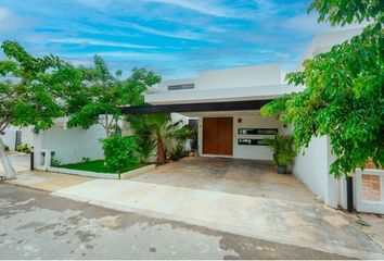 Casa en condominio en  Calle 21, Conkal, Yucatán, 97345, Mex