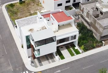 Casa en  Prolongación Constituyentes Ote, El Mirador Desarrollo Residencial, Altamira 3, El Marqués, Querétaro, 76246, Mex