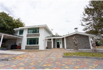 Casa en  Guayllabamba, Quito