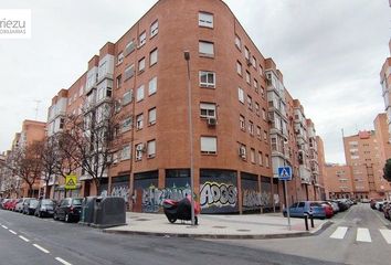 Local Comercial en  Acacias, Madrid