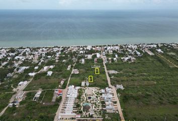 Lote de Terreno en  Calle Agua Azul, Progreso, Yucatán, 97330, Mex