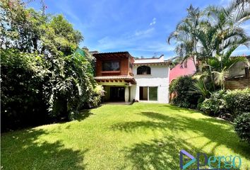 Casa en  La Cañada, Cuernavaca, Morelos