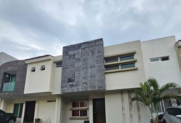 Casa en  Calle Oporto, Nueva Galicia, La Tijera, Tlajomulco De Zúñiga, Jalisco, 45645, Mex