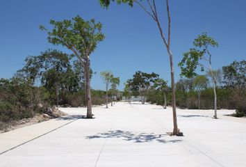 Lote de Terreno en  X Canatún, Mérida, Yucatán, Mex