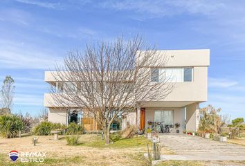 Casa en  General Mansilla, Partido De Magdalena