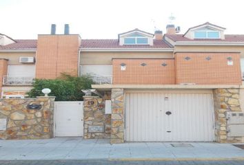 Chalet en  Parla, Madrid Provincia