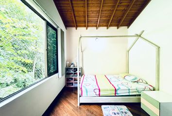 Casa en  Loma De Los Bernal, Medellín