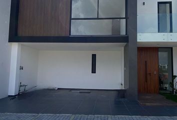 Casa en  Parque Tlaxcala, Boulevard De Los Volcanes Sur, Lomas De Angelópolis, Puebla, México