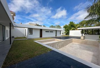 Casa en  Calle 20, Lázaro Cárdenas, Mérida, Yucatán, 97160, Mex