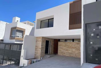 Casa en  Calle La Oliva, Mexquitic De Carmona, San Luis Potosí, 78470, Mex