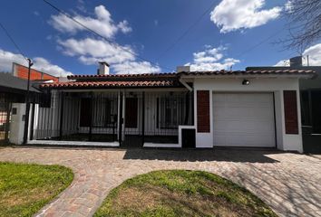 Casa en  Castelar, Partido De Morón