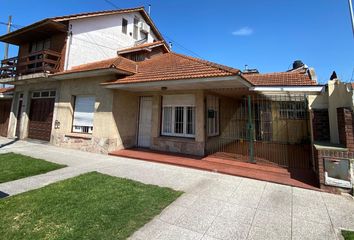 Casa en  Barrio Fortunato De La Plaza, Mar Del Plata