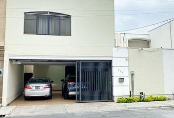 Casa en  Avenida Fuentes Del Valle 214-222, Fuentes Del Valle, San Pedro Garza García, Nuevo León, 66224, Mex