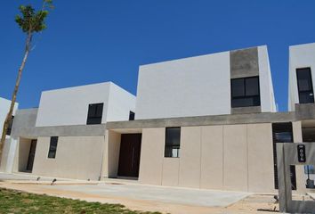 Casa en condominio en  Calle 18 108-108, Cholul, Mérida, Yucatán, 97305, Mex