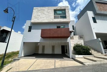 Casa en  Calle Laderas, Los Cristales, Monterrey, Nuevo León, 64985, Mex