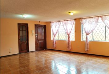 Departamento en  Conocoto, Quito