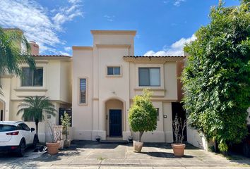 Casa en  Villa California, Tlajomulco De Zúñiga