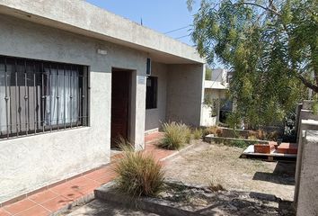 Casa en  Calle 25 De Mayo, Yocsina, Santa María, Córdoba, Arg