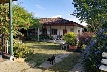 Villa-Quinta en  Toro, Valle Del Cauca