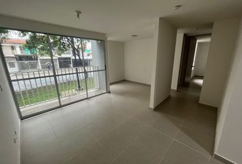 Apartamento en  Ciudad Los Álamos, Cali