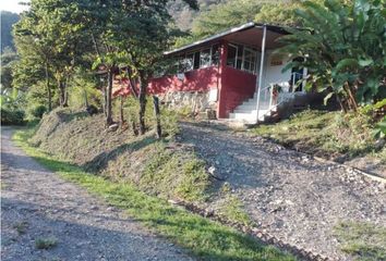 Casa en  Anatolí, La Mesa