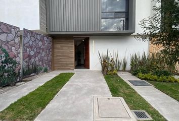 Casa en  Calle Paseo De Las Pitahayas, Zibata, Zona Cactus, El Marqués, Querétaro, 76269, Mex