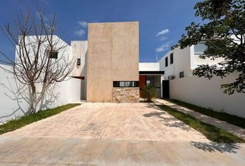 Casa en  Calle 18 108-108, Cholul, Mérida, Yucatán, 97305, Mex