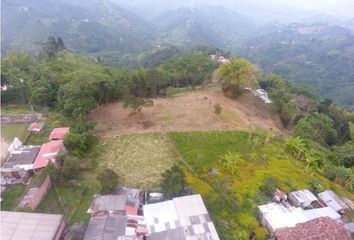 Lote de Terreno en  Bosques De Niza, Manizales