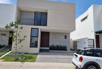 Casa en  Avenida Paseo De Los Robles, Vistas Del Valle, Zapopan, Jalisco, 45233, Mex