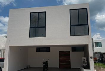 Casa en  Avenida Trento, Residencial Piamonte, Villas De Irapuato, Irapuato, Guanajuato, 36670, Mex