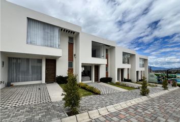 Casa en  Calderón, Quito