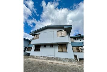 Casa en  La Concepción, Quito