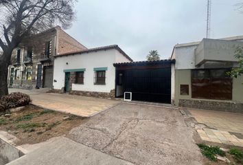 Casa en  Ciudad De Mendoza, Mendoza