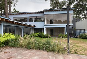 Casa en  Avándaro, Valle De Bravo