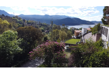 Casa en  Santa María Ahuacatlan, Valle De Bravo